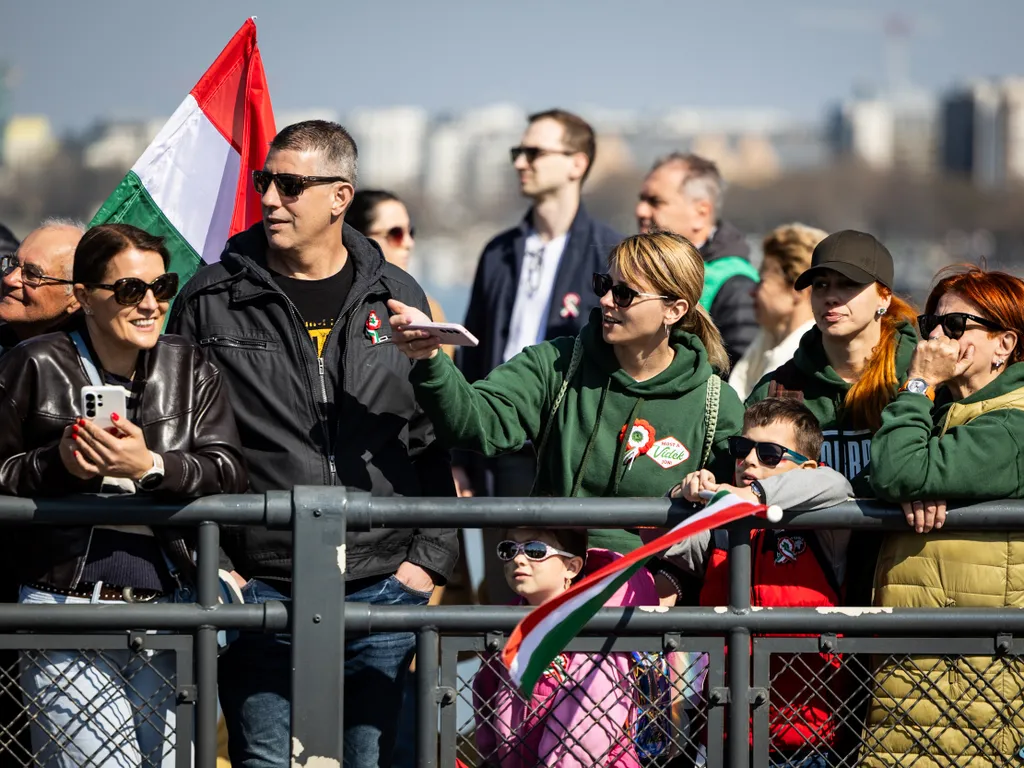 Békemenet, békemenet2026, békemenet2026.03.15., felvonulás, Civil Összefogás Fórum, CÖF, BékemenetCÖF, Fidesz,