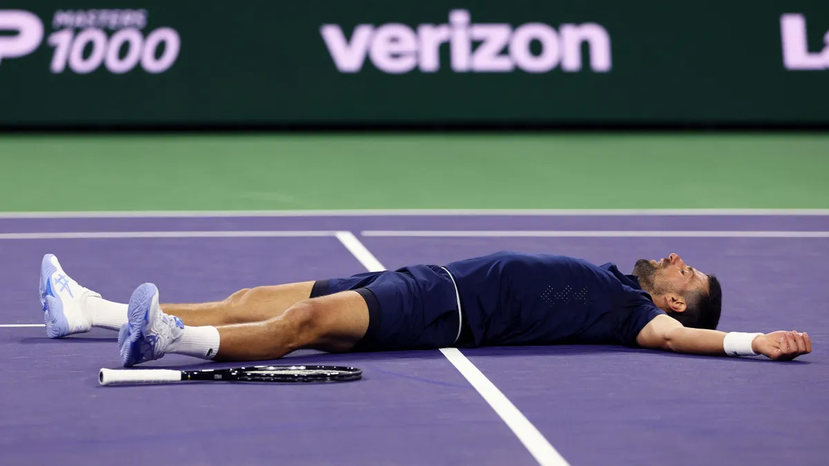 „Ez most sokba került nekem” – Djokovic földre rogyott, majd kiesett