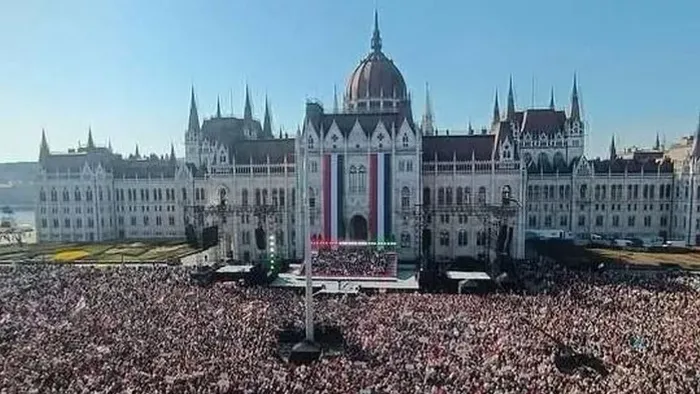 Békemenet kontra ukránmenet