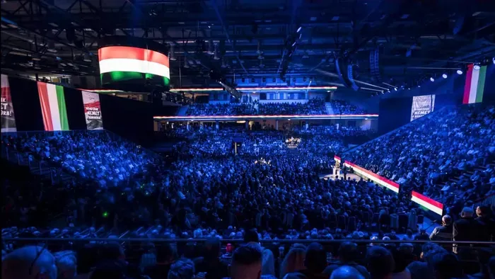 Többnyire békés fideszesre lövés?