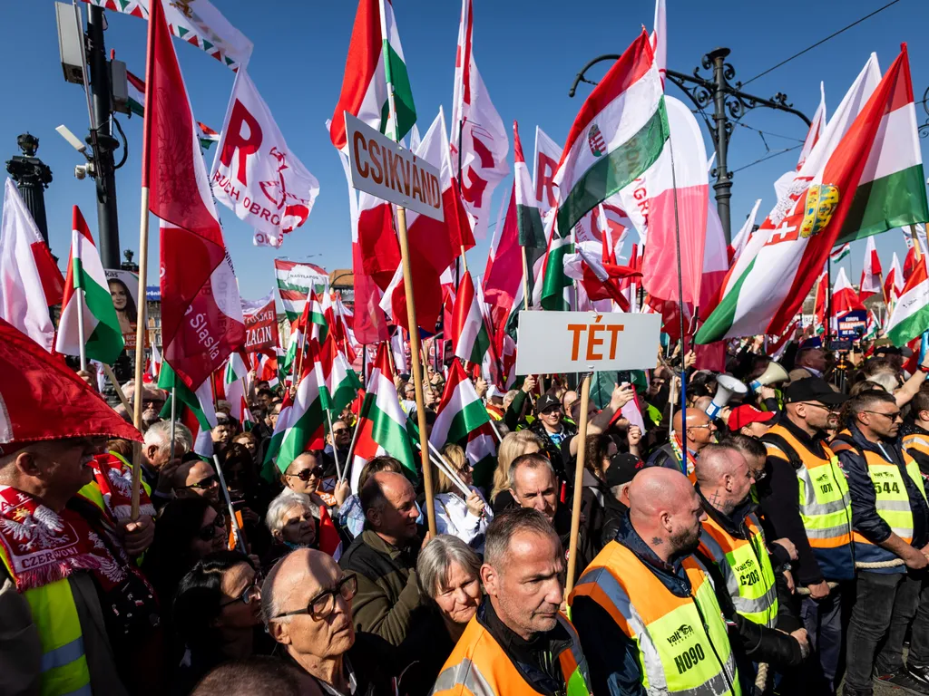 Békemenet, békemenet2026, békemenet2026.03.15., felvonulás, Civil Összefogás Fórum, CÖF, BékemenetCÖF, Fidesz,