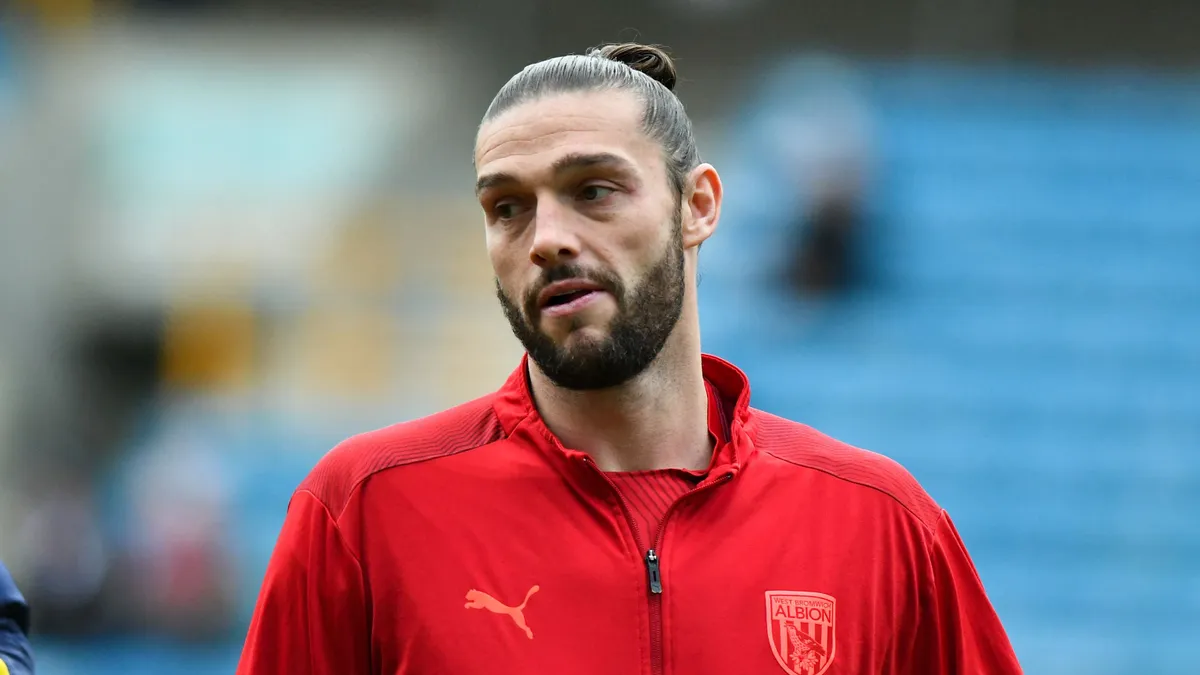Andy Carroll, A Liverpool korábbi támadója akár börtönbe is kerülhet a távoltartási végzés megsértéséért 