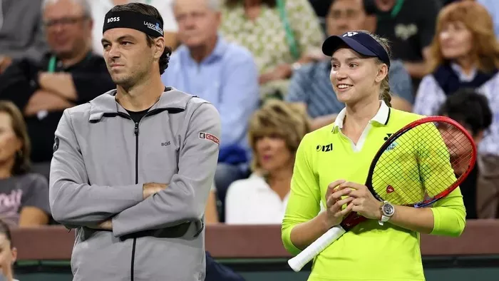 Így reagált a Grand Slam-győztes teniszezőnő, amikor élő adásban fogdosni kezdték – videó