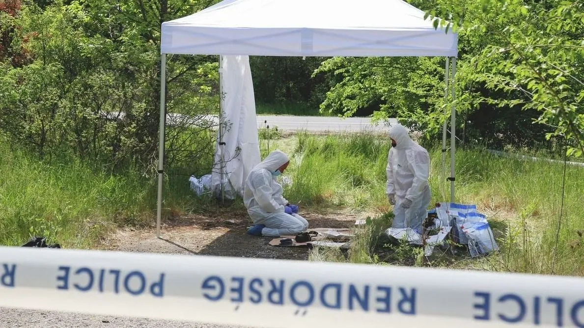 Holttestrészt, elszíneződött koponyacsontdarabot találtak a Komárom-Esztergom vármegyei Bajóton 2026. március 15-én (illusztráció)