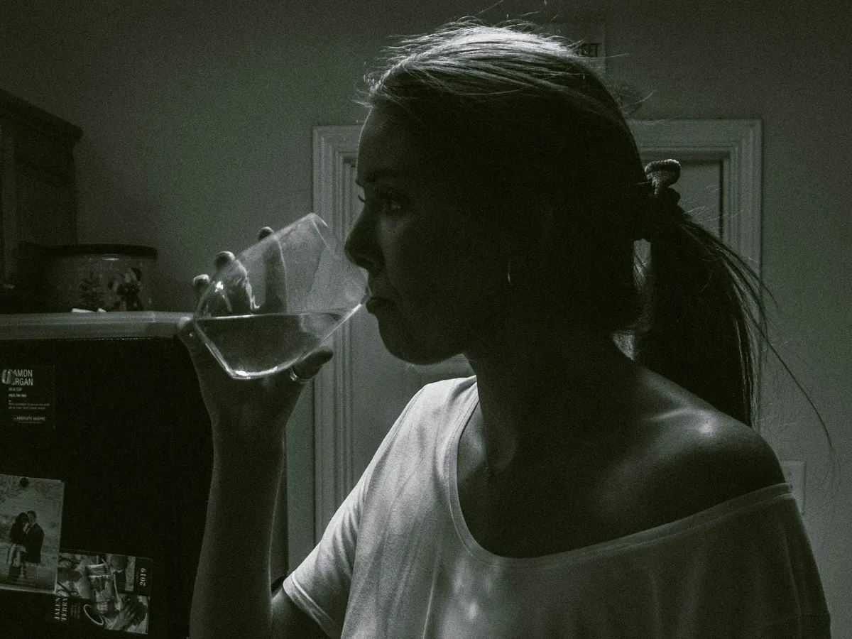 A meleg víz fogyasztása számos jótékony hatással van szervezetére