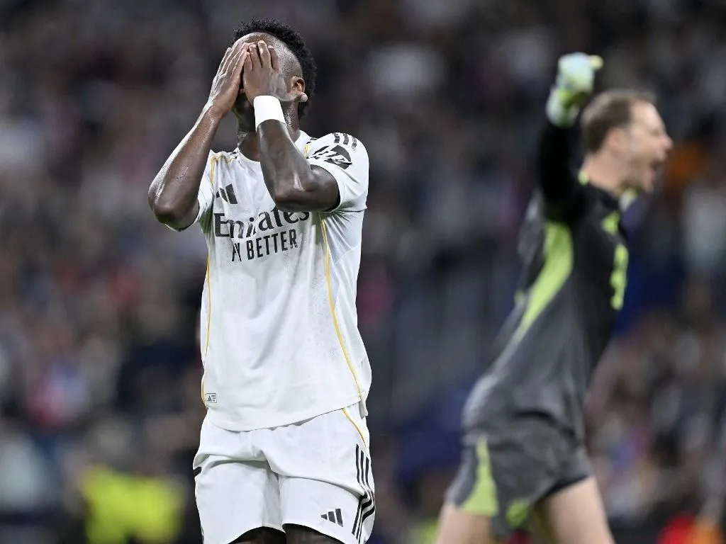 MADRID, SPAIN - APRIL 07: Real Madrid's Vinicius Junior reacts after a missed scoring chance during the UEFA Champions League first leg quarter-final match between Real Madrid and Bayern Munich at Bernabeu Stadium in Madrid, Spain on April 07, 2026. Burak Akbulut / Anadolu (Photo by BURAK AKBULUT / Anadolu via AFP)