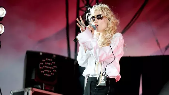 Elon Musk exbarátnője mindenki elől ellopta a show-t