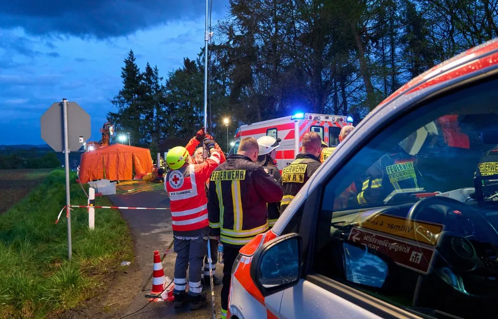 16 April 2026, Hesse, Runkel: Emergency services are deployed in Runkel, Hesse. Several people have died in an accident at a leather factory and fur tannery in Runkel. Other people were seriously injured and taken to hospital, according to the state Ministry of the Interior. Photo: Sascha Ditscher/dpa (Photo by Sascha Ditscher / dpa Picture-Alliance via AFP)