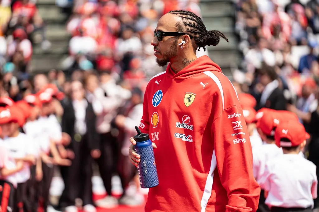 Lewis Hamilton újra kapcsolatban?
