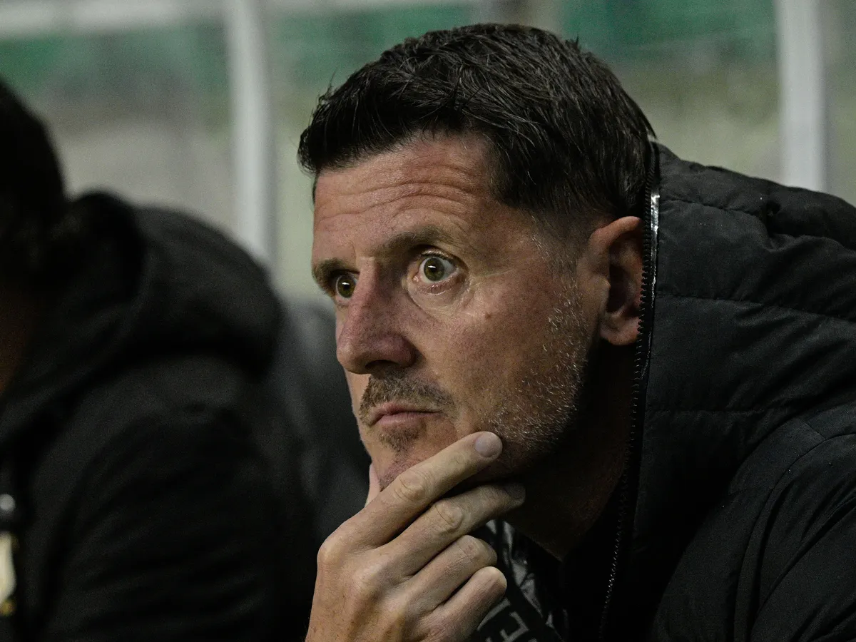 Győr, 2026. április 19.
Borbély Balázs, az ETO FC vezetőedzője a labdarúgó Fizz Liga 30. fordulójában játszott ETO FC - Ferencvárosi TC mérkőzésen a győri ETO Stadionban 2026. április 19-én.
MTI/Vasvári Tamás