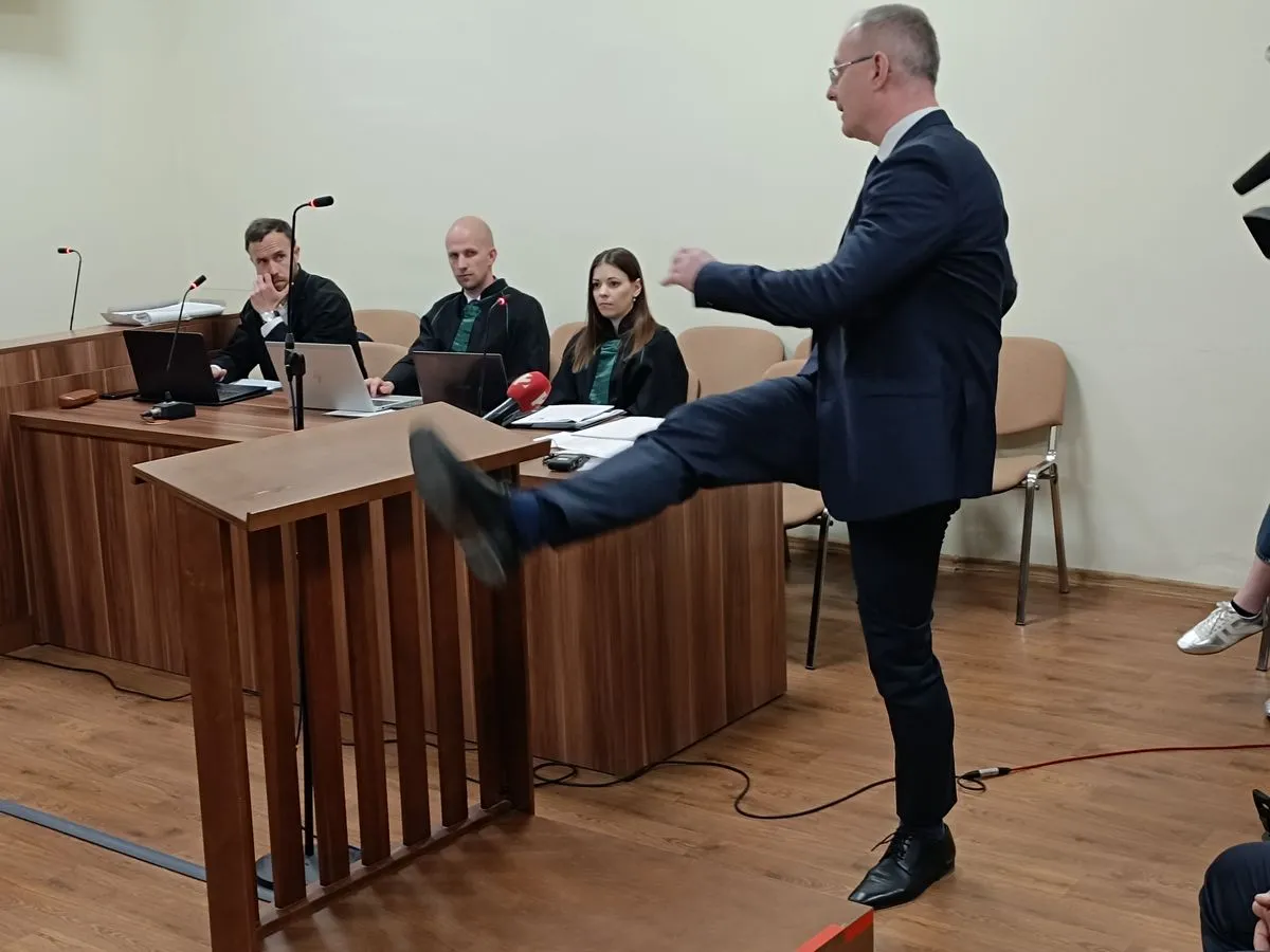 Sportszakértők mutatták be, mit tett a karateedző a kisfiúval