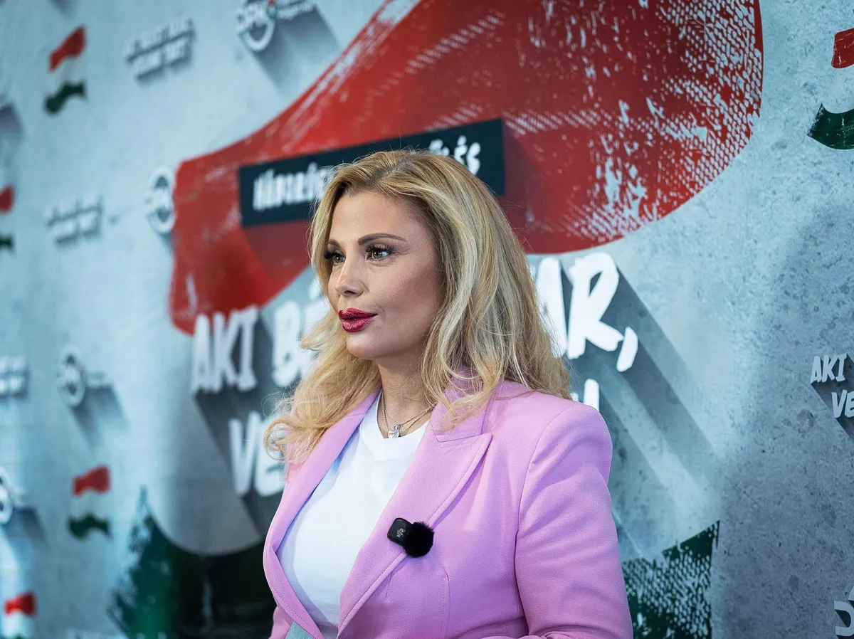 Rába Tímea az őt ért agresszív támadások ellenére is kiáll a magyar kormány mellett
