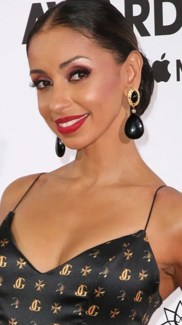 Az R&B‑díva, Mýa kerek mellei és telt, nőies formái brutálisan jól mutatnak – szexi galéria