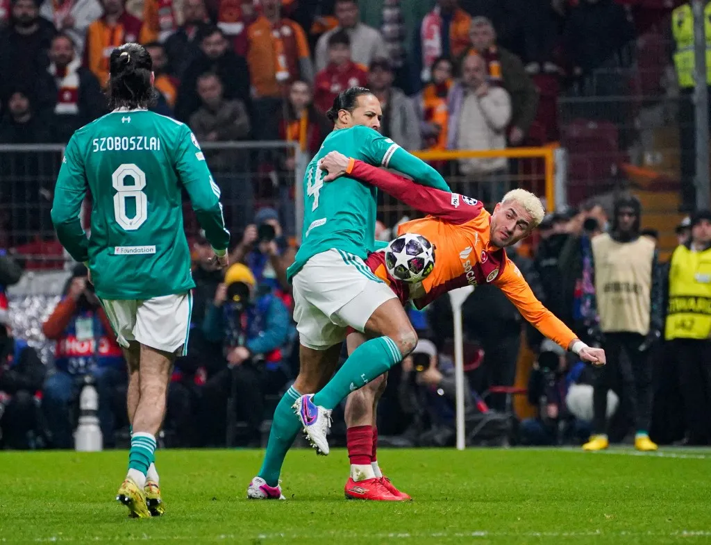 A Liverpool csapatkapitánya is küzd a szurkolókért