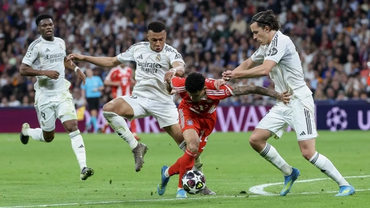 Kiakadt a Real Madrid edzője, egyetlen játékoson csattant a Bayern elleni pofon