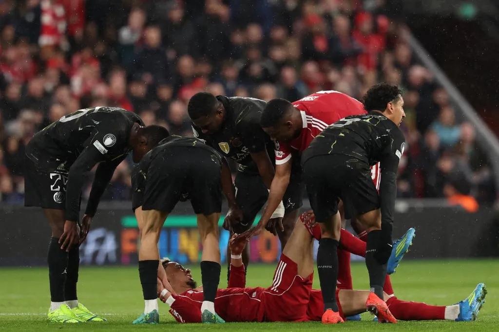 Hugo Ekitiké szezonjának egy Achilles-ín-sérülés vetett véget