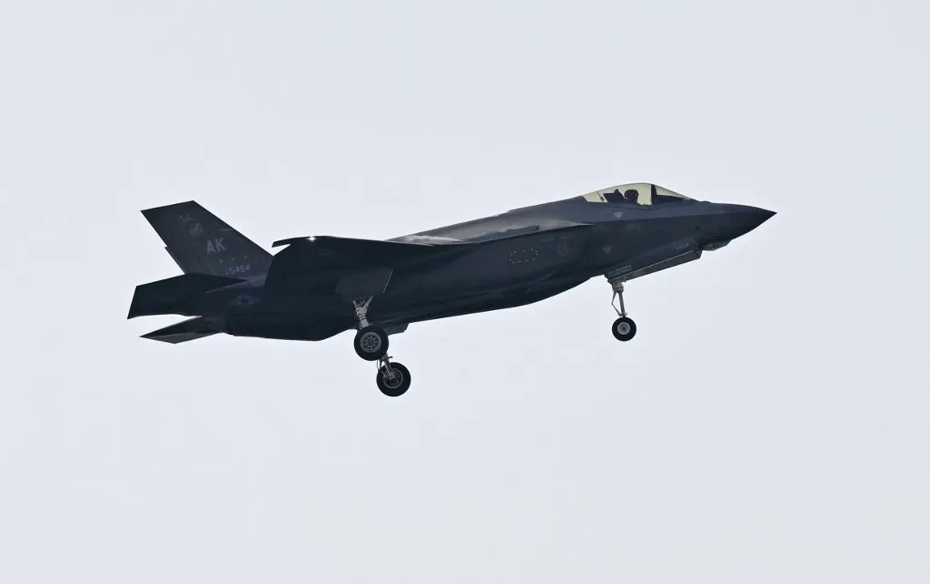 F-35A vadászgépek emelkedtek a levegőbe a NATO légterében