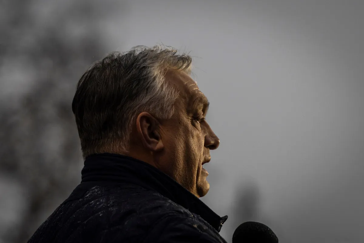 Orbán Viktor a kampány utolsó hetében sem áll meg
