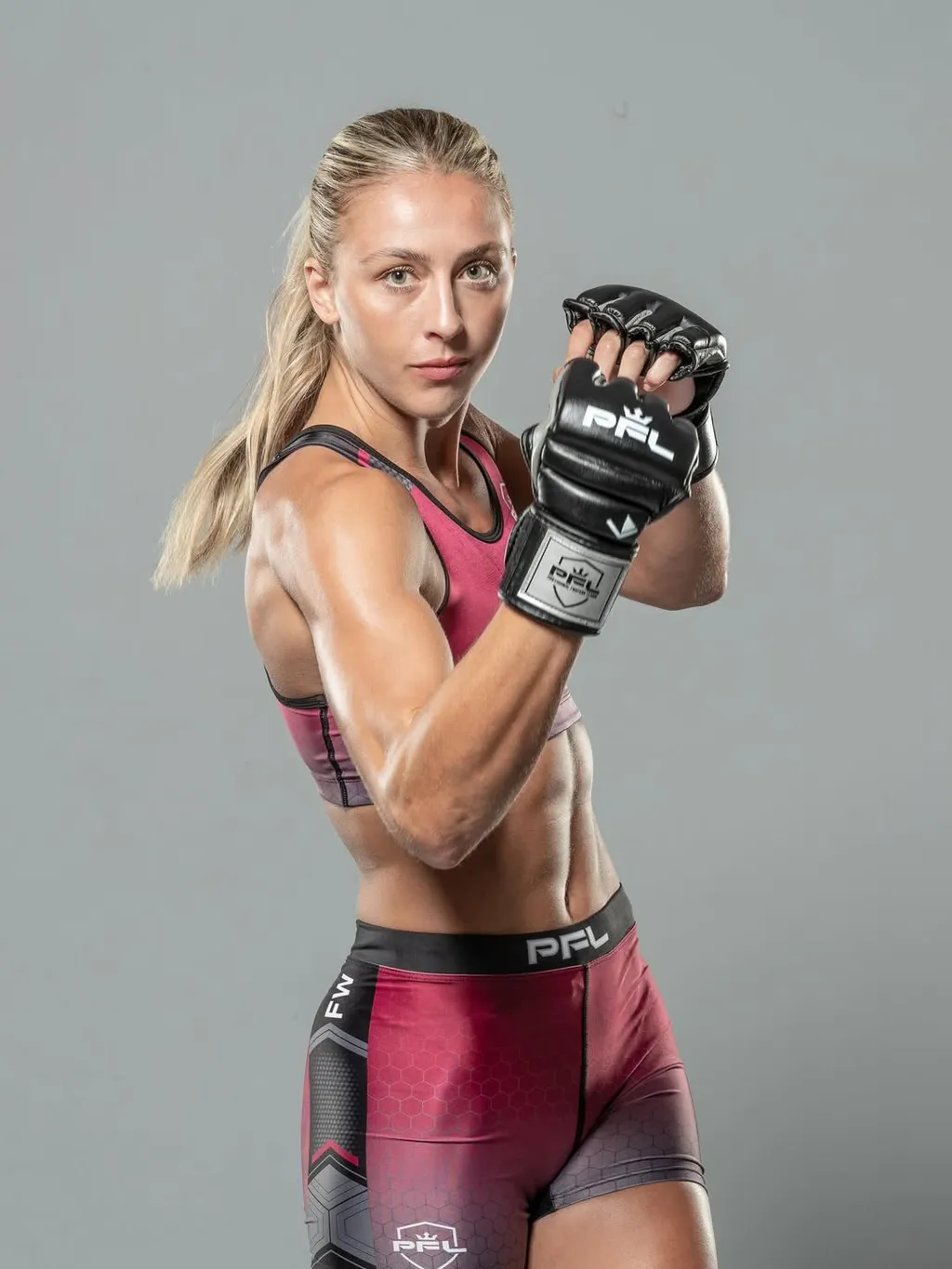 A csinos MMA sztár, Dakota Ditcheva