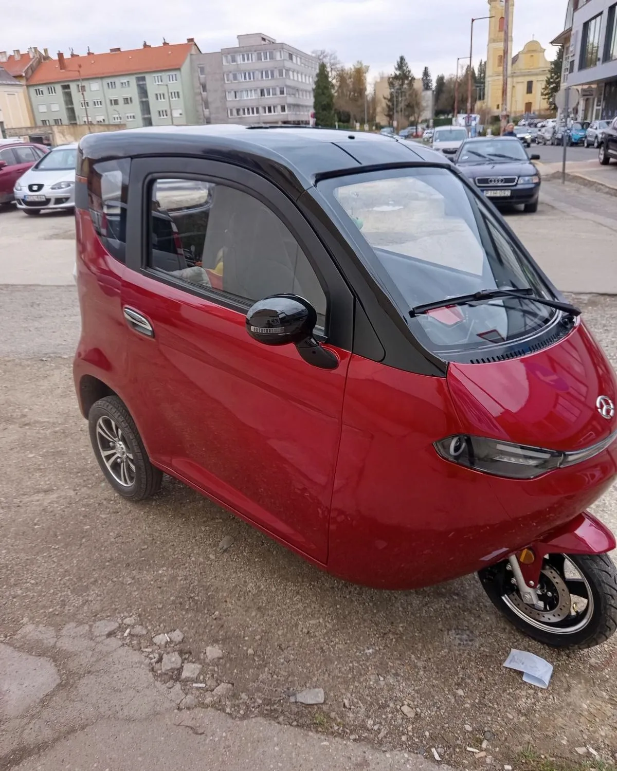 mopedautó, Így néz ki a kínai Jingpeng mopedautója