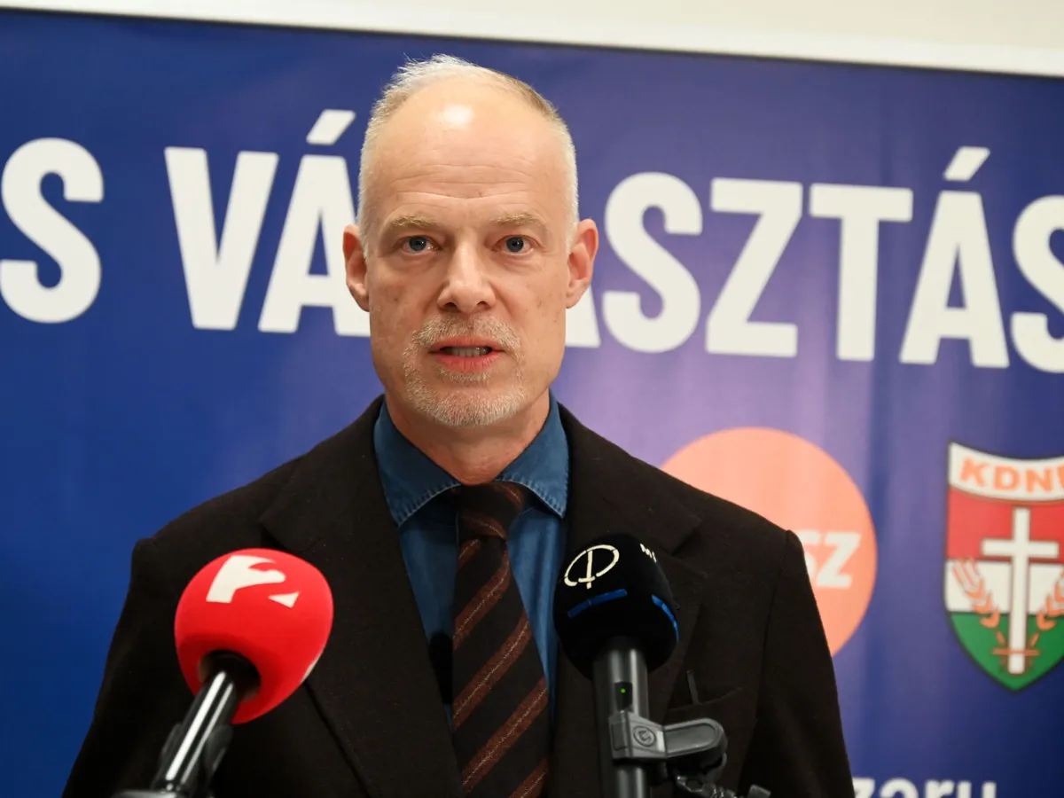 Szalay-Bobrovniczky Kristóf megköszönte a honvédeknek, hogy húsvétkor is helytállnak a kritikus infrastruktúra védelme kapcsán