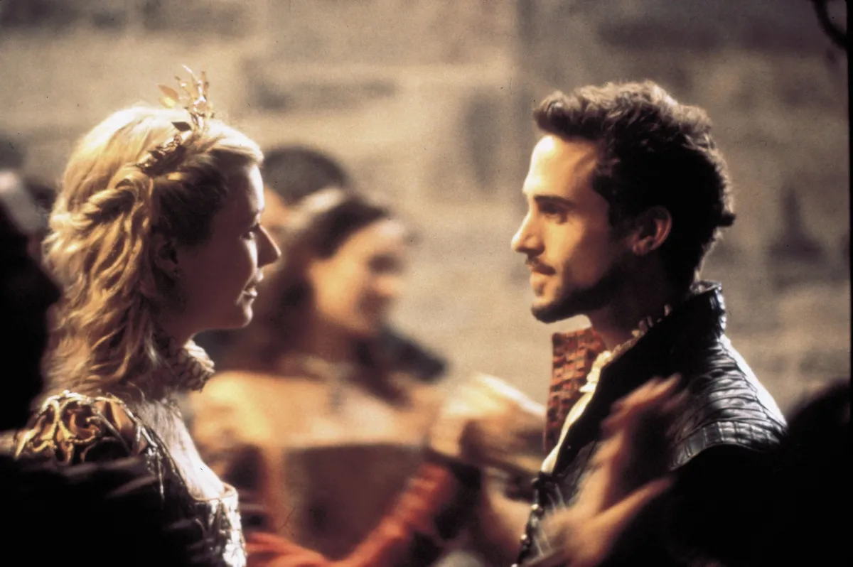 1998; Shakespeare In Love. Original Film Title: Shakespeare In Love, PICTURED: GWYNETH PALTROW, JOSEPH FIENNES, Director: John Madden, IN CAST: Gwyneth Paltrow, Joseph Fiennes, Judi Dench, Tom Wilkinson, Geoffrey Rush, Ben Affleck, Colin Firth