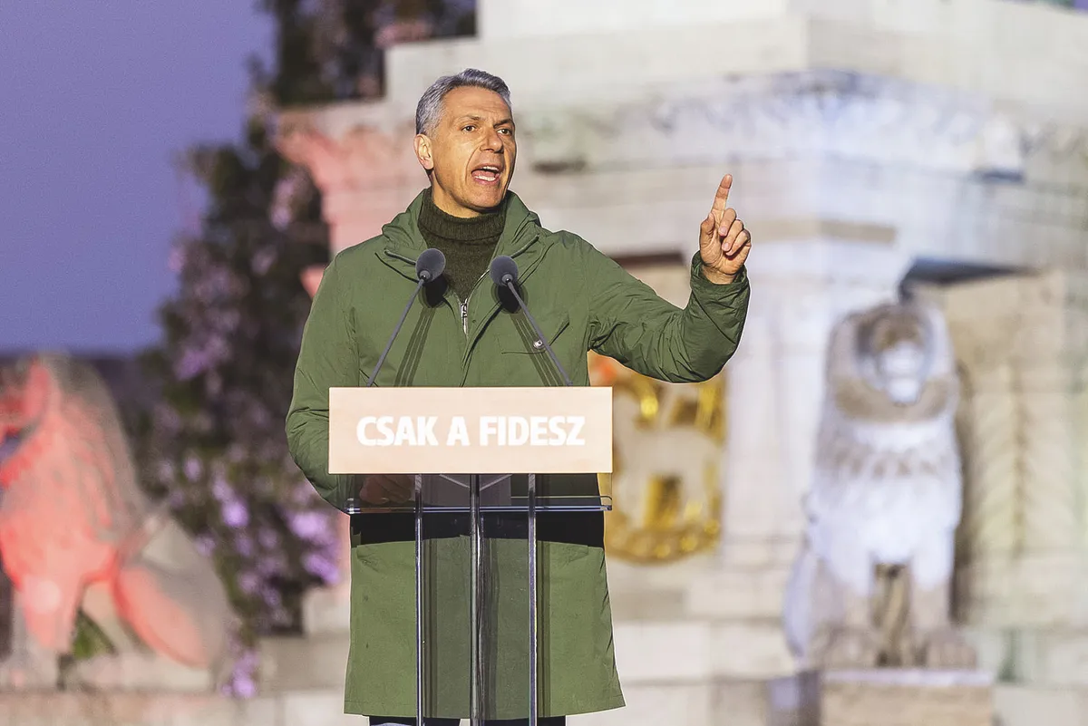 Lázár János távozásával felgyorsulhat a Fidesz megújulása, ez pedig a kormánypártot is nehéz helyzetbe hozhatja