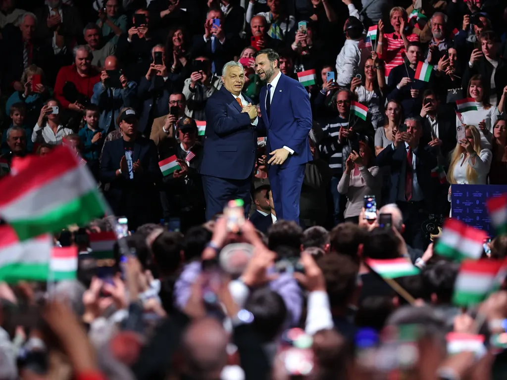 Orbán Viktor és J. D. Vance a a Magyar-Amerikai Barátság Napja címmel meghirdetett nagygyűlésen