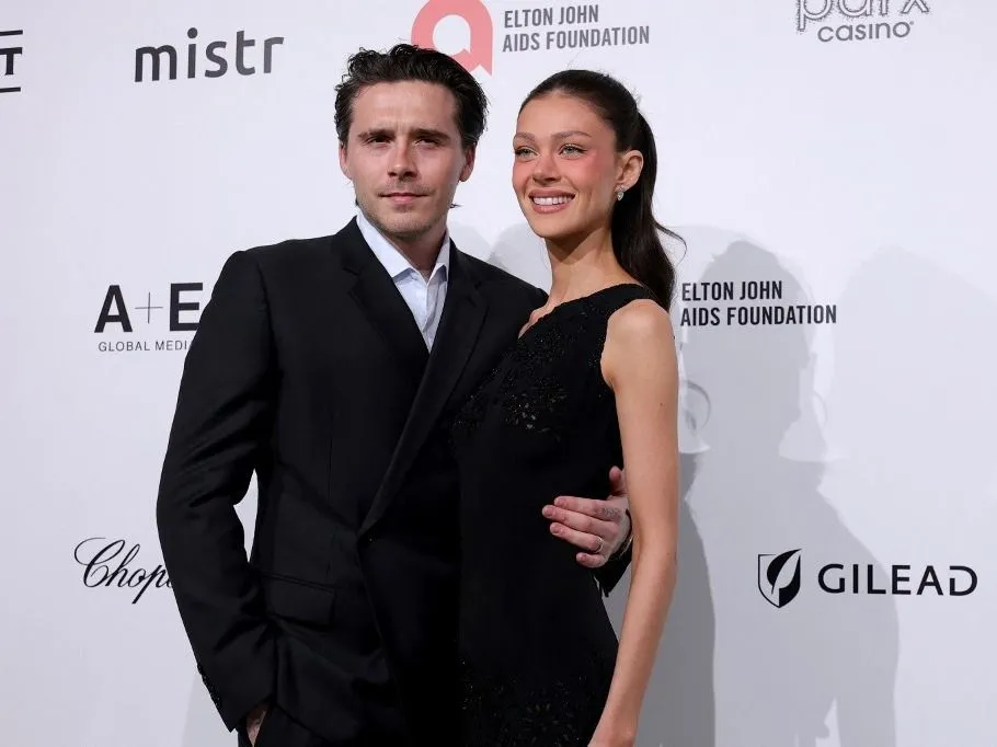 WEST HOLLYWOOD, CALIFORNIA - MARCH 15: (Exclusive Coverage) (L-R) Brooklyn Peltz Beckham and Nicola Peltz Beckham attend the Press Conference during Elton John AIDS Foundation's 34th Annual Academy Awards Viewing Party on March 15, 2026 in West Hollywood, California.   Michael Loccisano/Getty Images/AFP (Photo by Michael loccisano / GETTY IMAGES NORTH AMERICA / Getty Images via AFP)