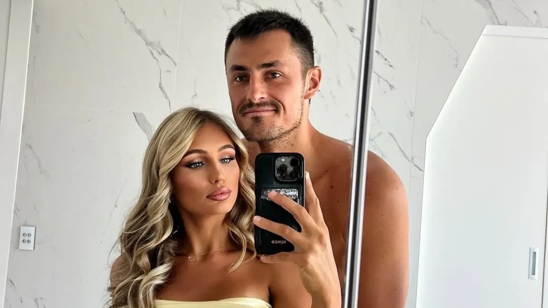 Keely Hannah és Bernard Tomic szülőkké váltak