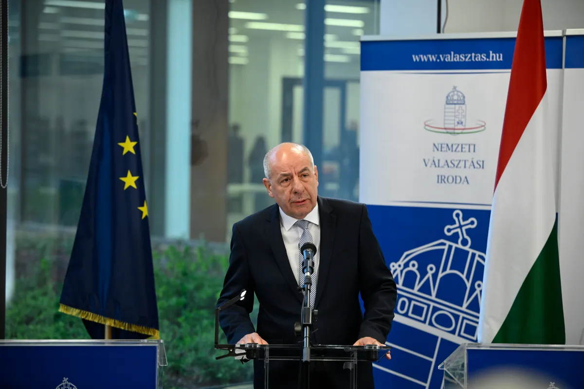 Budapest, 2026. április 12.
Sulyok Tamás köztársasági elnök sajtónyilatkozatot tesz a Nemzeti Választási Irodában (NVI), miután hivatalosan befejeződött a szavazás az országgyűlési választásokon 2026. április 12-én.
MTI/Bodnár Boglárka