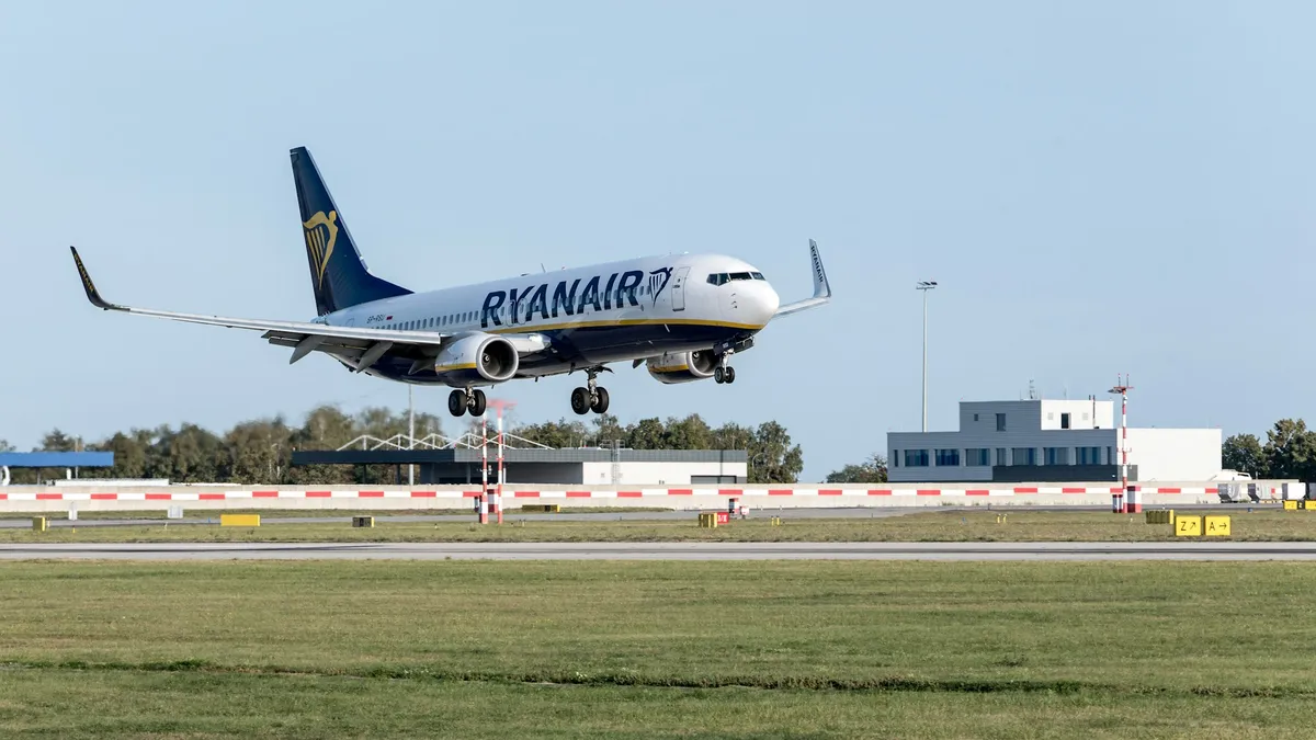 Üzemanyag-szivárgás miatt hajtott végre kényszerleszállást egy Ryanair-járat