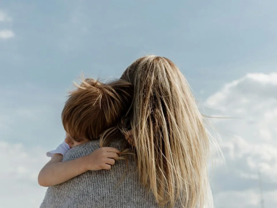 anya gyermek gyerek szülő kisfiú parent son gyereknevelés parenting