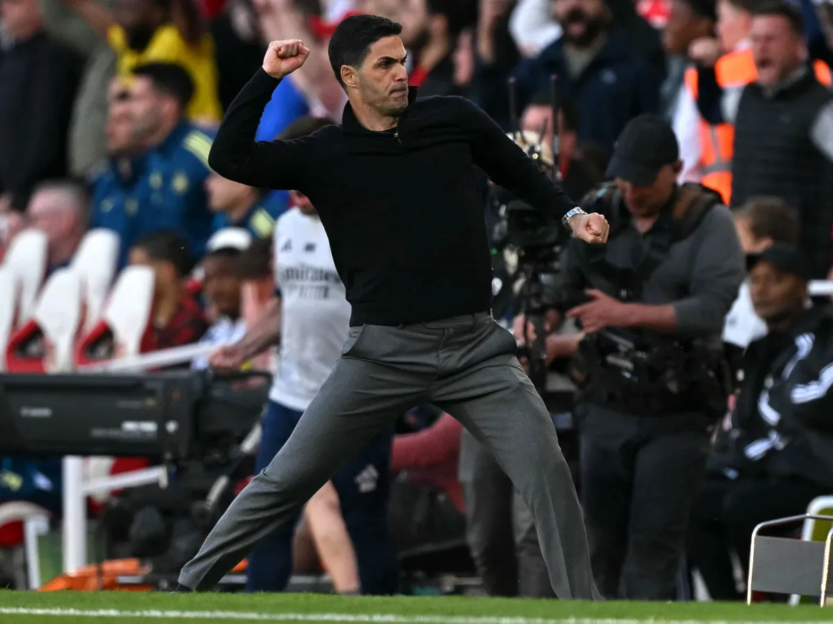 Arsenal's Spanish manager Mikel Arteta celebrates at the final whistle during the English Premier League football match between Arsenal and Newcastle United at the Emirates Stadium in London on April 25, 2026. Arsenal won the match 1-0. (Photo by Glyn KIRK / AFP) / RESTRICTED TO EDITORIAL USE. No use with unauthorized audio, video, data, fixture lists, club/league logos or 'live' services. Online in-match use limited to 120 images. An additional 40 images may be used in extra time. No video emulation. Social media in-match use limited to 120 images. An additional 40 images may be used in extra time. No use in betting publications, games or single club/league/player publications. / 