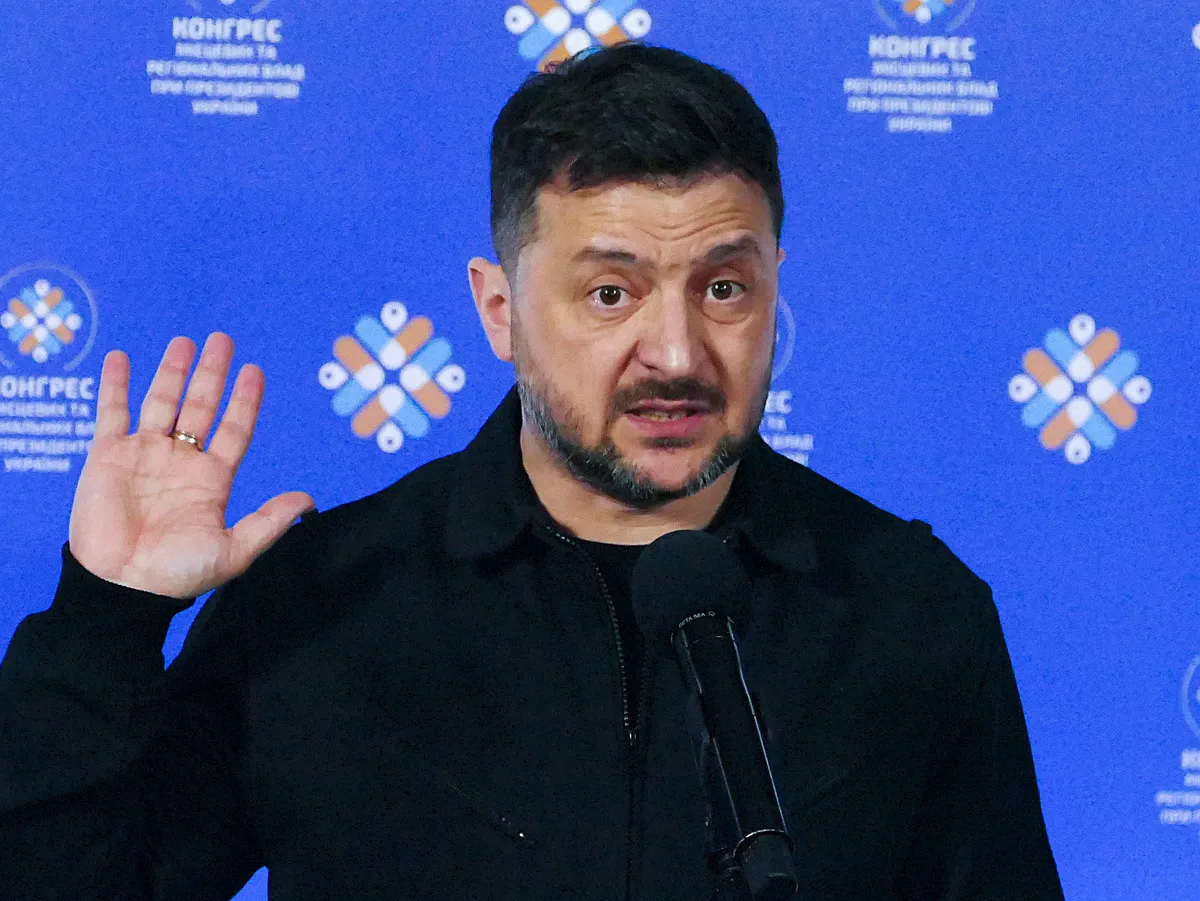 Ungvár, 2026. április 9.Volodimir Zelenszkij ukrán elnök a kárpátaljai önkormányzatok kongresszusán Ungváron 2026. április 9-én.MTI/EPA/Igor Tkacsenko