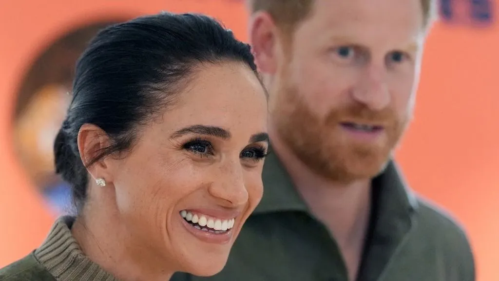 Vajon Harry herceg és Meghan Markle tényleg vissza akar térni a királyi család aktív tagjai közé?