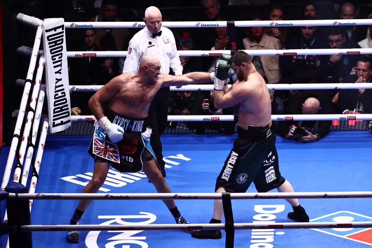Tyson Fury végül pontozással győzött
