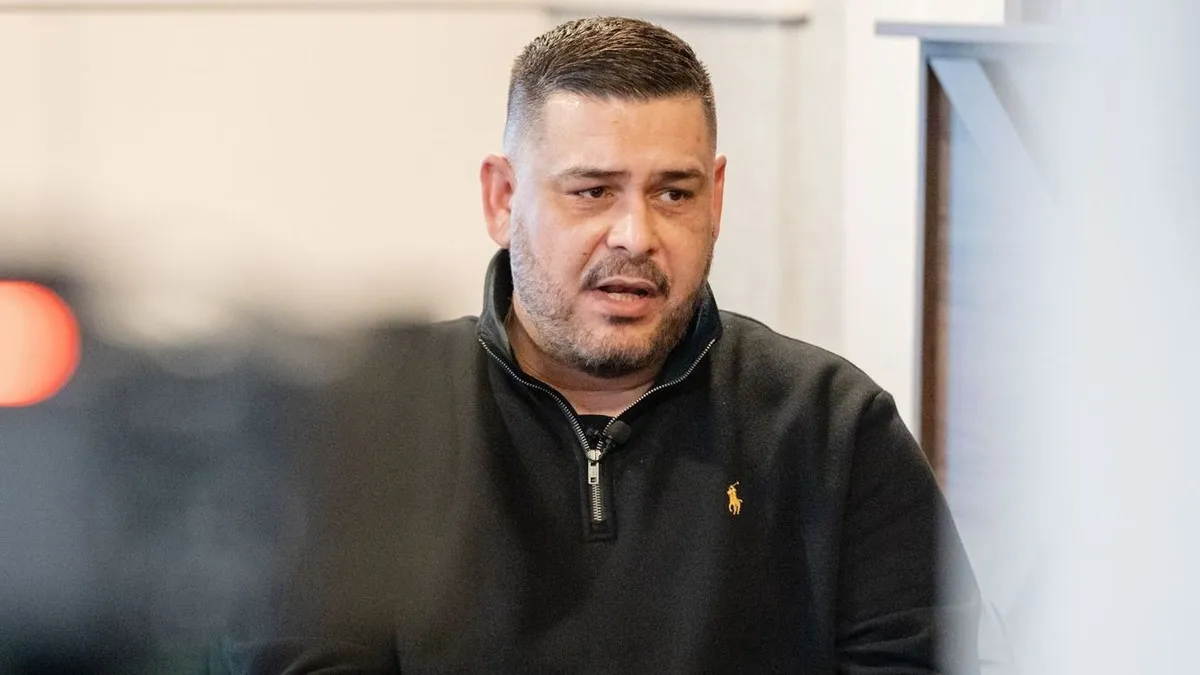 Ábrahám Róbert reagált Magyar Péter szexuális szokásaira.