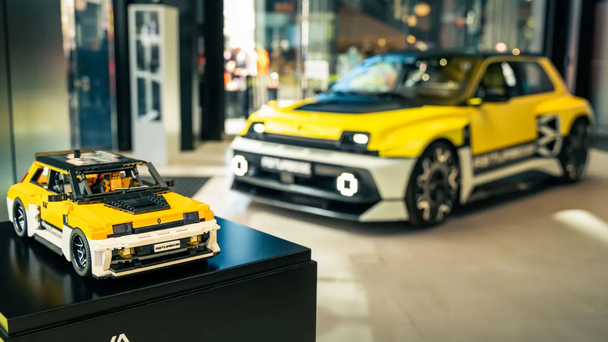 Még van pár legyőzendő akadály a LEGO-készlet megjelenéséig.