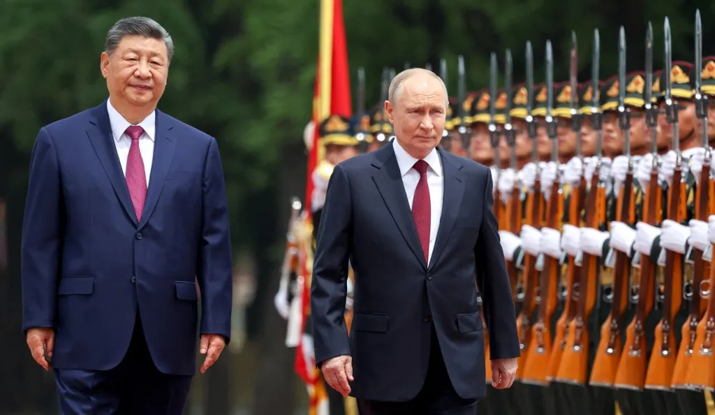 Vlagyimir Putyin orosz elnök és Hszi Csin-ping kínai elnök május 20-án egyeztettek Pekingben