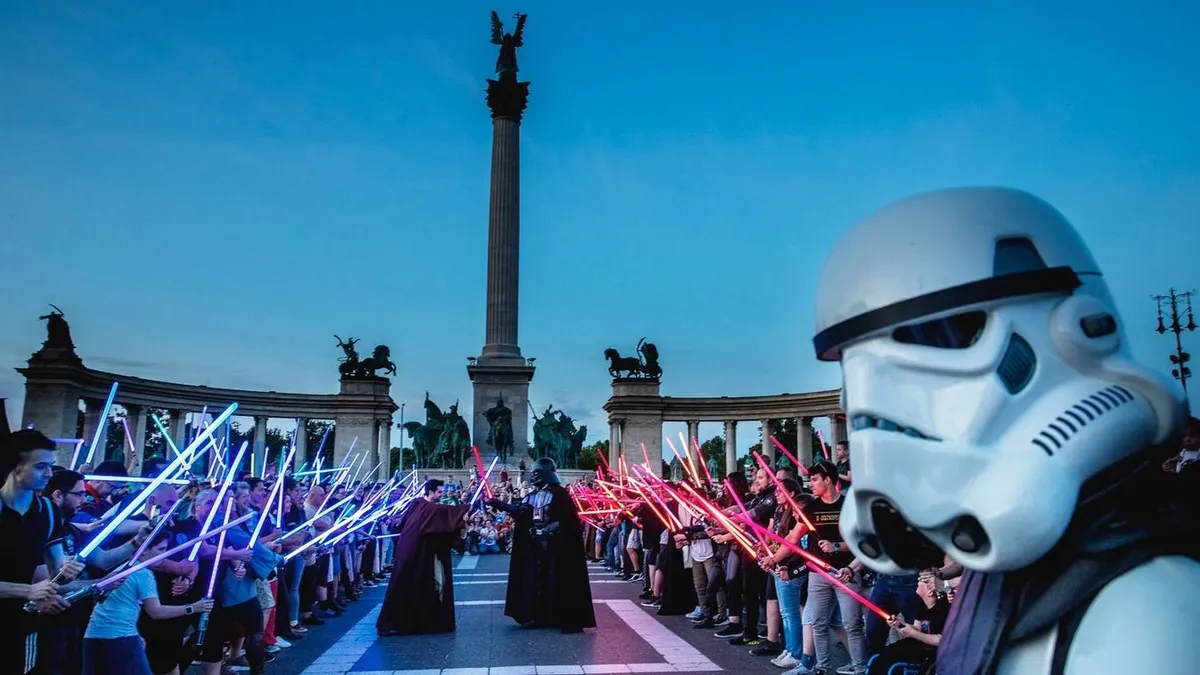 Star Wars és lézerkard rajongók találkozója a Hősök terén. Fotó: Teknős Miklós