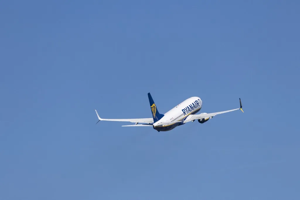 A repülőgép-szerencsétlenség után évekig tartó perek indultak az Egyesült Államokban - Képünk illusztrációA Ryanair low cost carrier Boeing 737-800 aircraft spotted taking off from Eindhoven Airport in the Netherlands. The B738 airplane has tail number registration 9H-QCC on the airframe and is powered by 2x CFMI jet engines. Malta Air is a fully owned subsidiary of Ryanair Group operating Ryanair routes across Europe. Ryanair, is the largest budget airline in Europe, founded in Ireland in 1984, operates a fleet of Boeing 737 aircraft serving hundreds of destinations across Europe and beyond, carrying over 200 million passengers annually. Eindhoven, the Netherlands on April 24, 2026 (Photo by Nicolas Economou/NurPhoto) (Photo by Nicolas Economou / NurPhoto via AFP)
