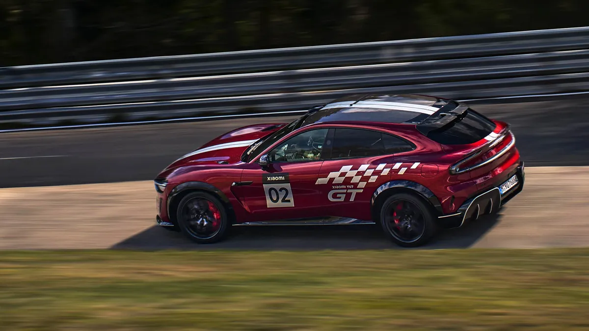 Először lett kínai sofőr a Nürburgring-körrekord beállítója.