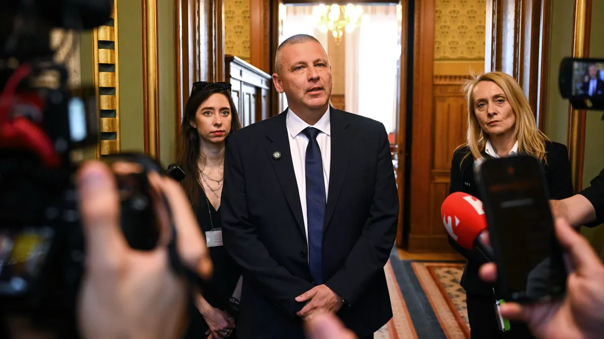 A honvédelmi miniszter bemutatta az új vezérkart.