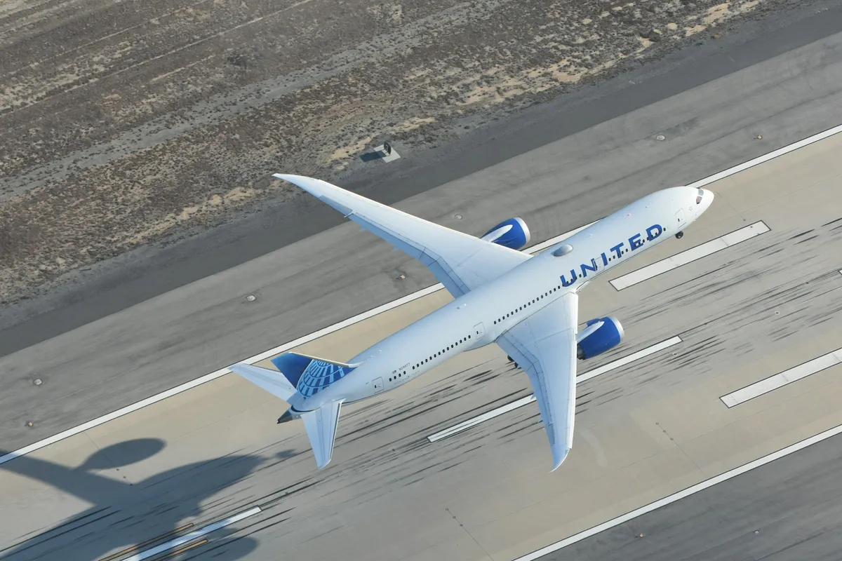 Kényszerleszállást hajtott végre a United Airlines gépe