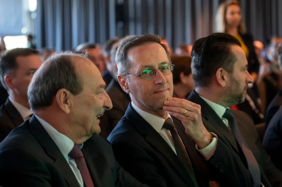 Varga Mihály a jelenlegi nemzetközi gazdasági helyzetben Magyarország szerepéről beszélt (Fotó: Balogh Zoltán / MTI Fotószerkesztőség)
