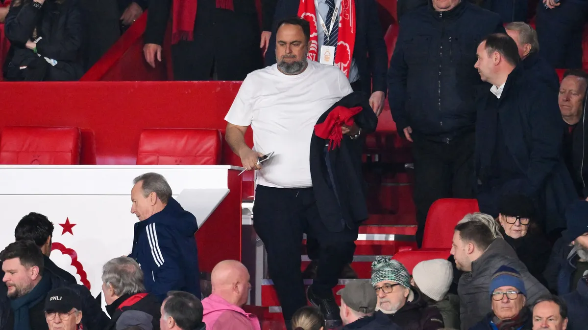 Botrány: kosárdöntőn verekedett a Premier League-csapat főnöke, Evangelos Marinakis