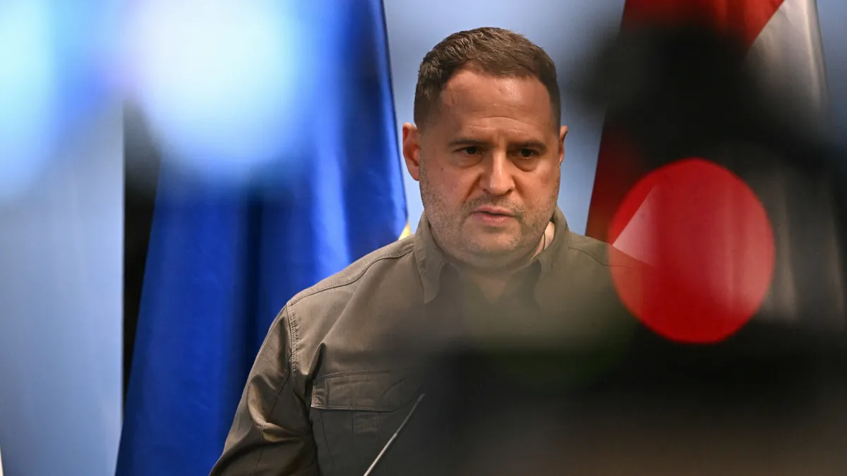 Jermak körül robbant ki az új ukrán korrupciós botrány – Zelenszkij embere őrizetben