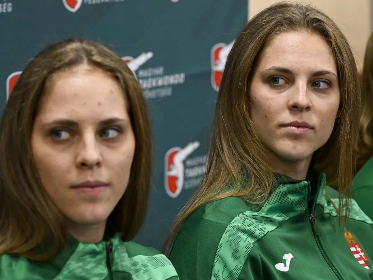 Márton Luana kétszeres világbajnok (b) és ikertestvére, Márton Viviana olimpiai bajnok tekvondós