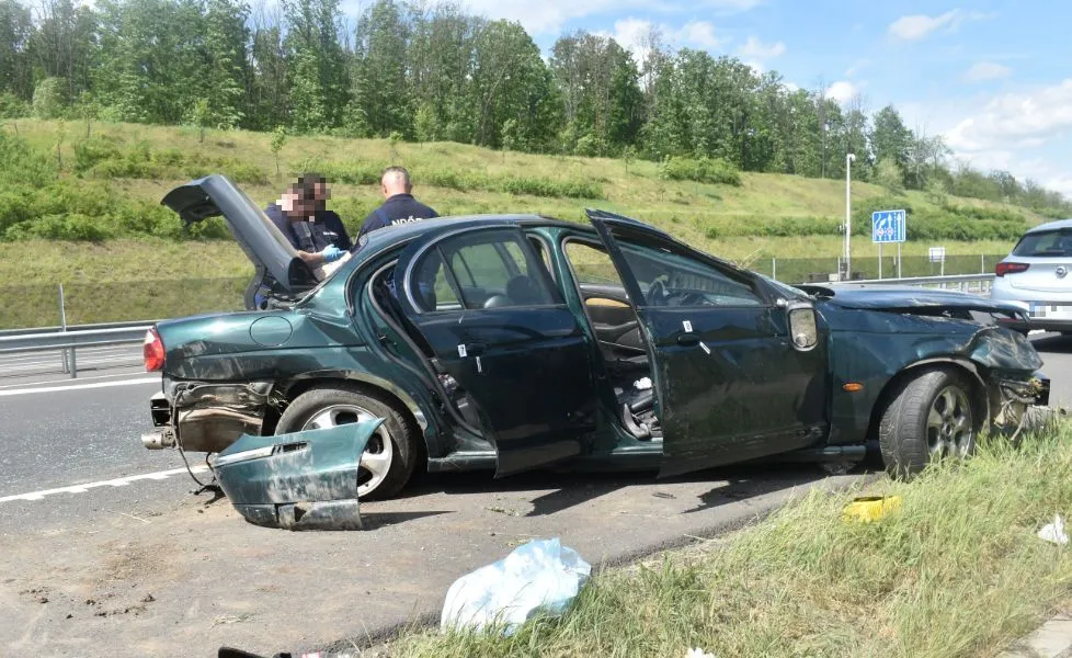 Csalók összesen 28 millió forintot gomboltak le egy arnóti férfiról, ám menekülés közben baleseteztek